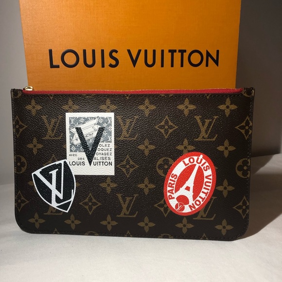 Louis Vuitton Monogram Neverfull Pochette - Picture 2 of 10